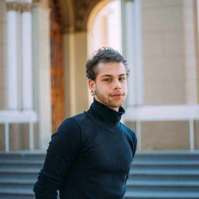 Alex, 26